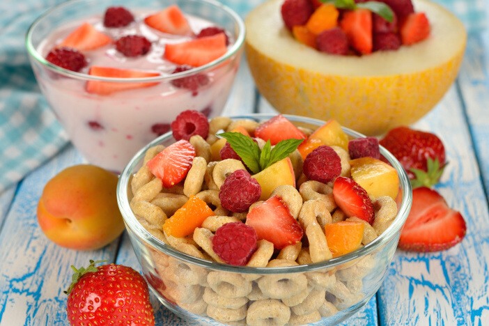 <span>Dietní snídaně: cereálie a čerstvé ovoce? Také máte chuť?</span>